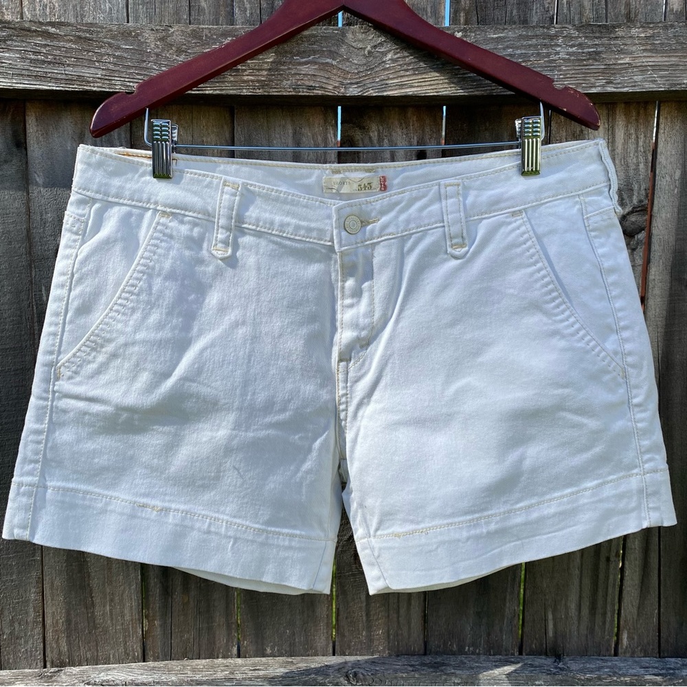 Women’s Levi’s 545 Off White Denim Shorts